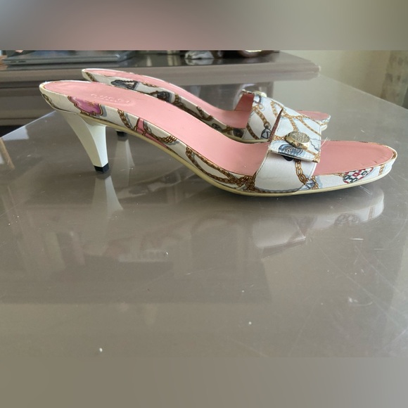 Gucci multicolor white canvas print, pink leather sole, neat condition size 10!! - Picture 2 of 5